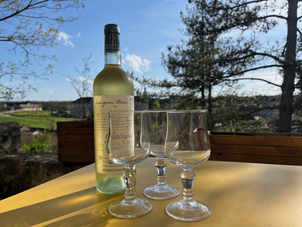 Moment de convivialité sur la terrasse du Gite Les Petits Cailloux